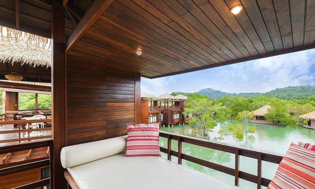 The Blue Sky Resort@ Koh Payam Koh Phayam Extérieur photo